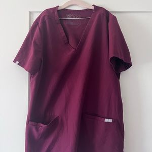 Small two pocket Figs top